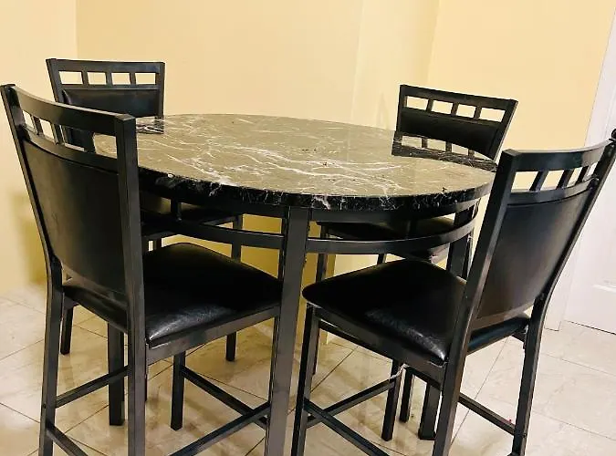 Apartamento The Rest Stop-b- 15 Min From Airport/24hrs Security *