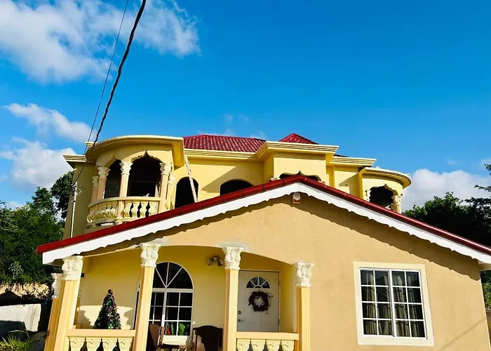 The Rest Stop-b- 15 Min From Airport/24hrs Security
